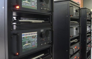 Array of WiNRADiO radio monitoring units in a large-scale installation